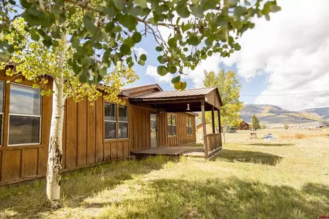 414 Ridge Dr, Creede, CO 81130