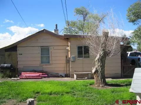 945 N Selig Ave, Montrose, CO 81401