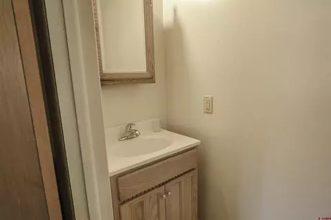 Bath - 1002 E 2nd St, Florence, CO 81226 photo 2 of 4