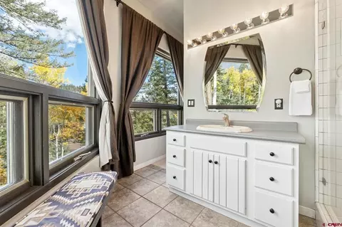 Bath - 333 Beaver Cir, Durango, CO 81301 photo 3 of 6
