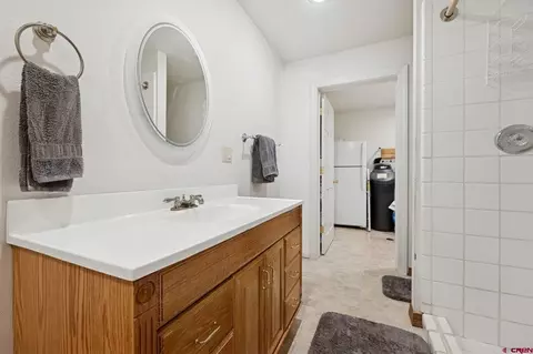 Bath - 333 Beaver Cir, Durango, CO 81301 photo 5 of 6