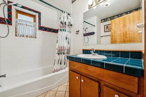 Bath - 145 Cliff Side Dr, Durango, CO 81301 photo 1 of 5