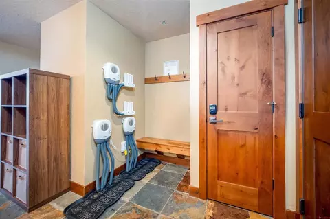 Entry Way - 24 Sheol St #404, Durango, CO 81301 photo 1 of 2