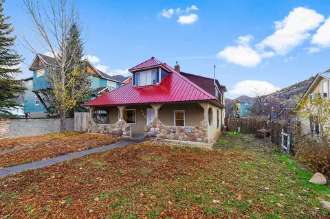 562 E 1st St, Durango, CO 81301