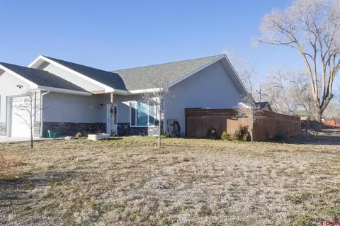 210 W 3rd St #4, Cortez, CO 81321