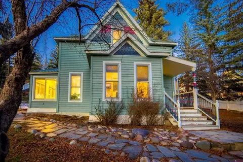 302 Lewis St, Pagosa Springs, CO 81147