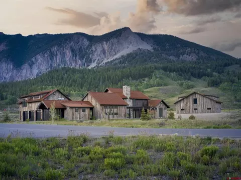 231 S Avion Dr, Crested Butte, CO 81224