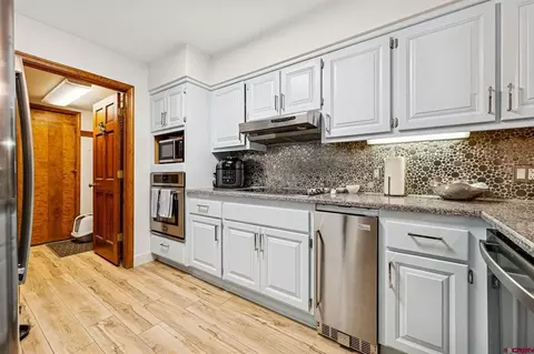 Kitchen - 323 Hogan Cir, Durango, CO 81301 photo 2 of 5