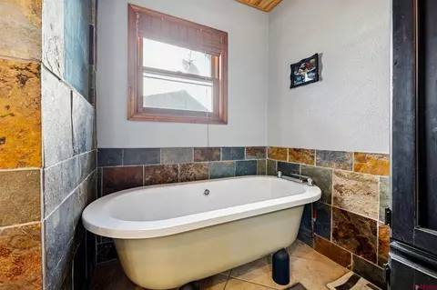 Bath - 323 Hogan Cir, Durango, CO 81301 photo 4 of 9