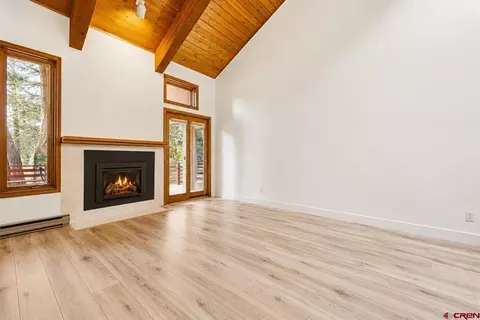 Living - 323 Hogan Cir, Durango, CO 81301 photo 2 of 4
