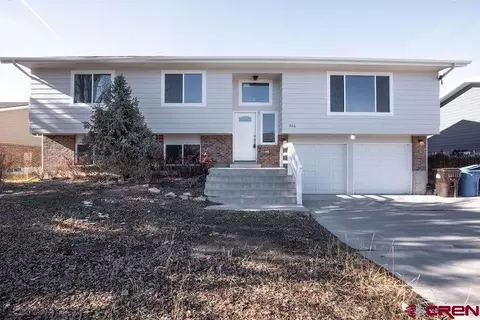 1426 Manchester Dr, Montrose, CO 81401