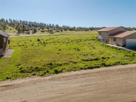 36 Sam Houston Ave, Pagosa Springs, CO 81147