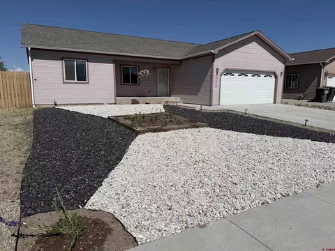 3015 Adcock Dr, Alamosa, CO 81101