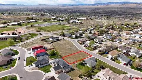 1235 La Mesa Cir, Rangely, CO 81648 photo 3
