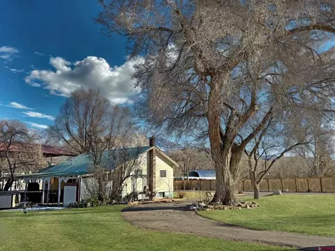 458 Price Rd, Paonia, CO 81428
