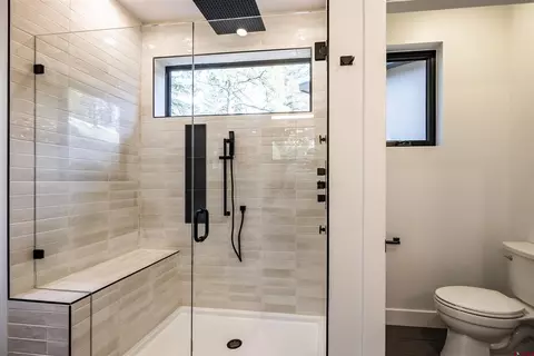 Bath - 1124 Twin Buttes Ave, Durango, CO 81301 photo 3 of 10