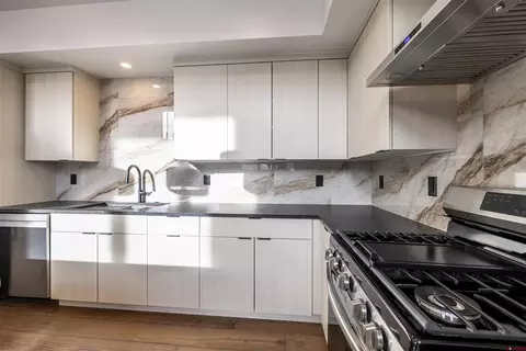 Kitchen - 1124 Twin Buttes Ave, Durango, CO 81301 photo 5 of 5