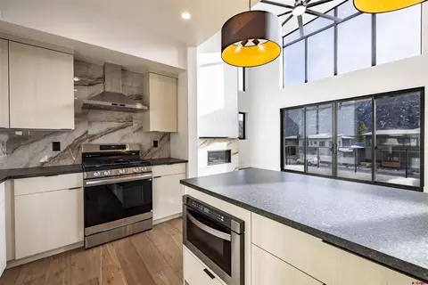 Kitchen - 1124 Twin Buttes Ave, Durango, CO 81301 photo 4 of 5