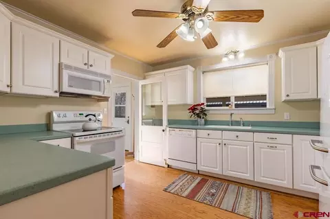 Kitchen - 1867 W 2nd Ave, Durango, CO 81301 photo 2 of 2