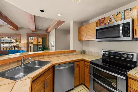 Kitchen - 11 Snowmass Rd #638, Crested Butte, CO 81224 photo 3 of 4