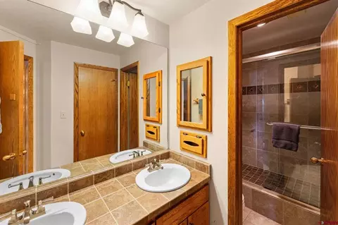 Bath - 11 Snowmass Rd #638, Crested Butte, CO 81224 photo 1 of 4