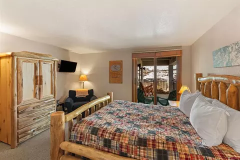 Bedroom - 11 Snowmass Rd #638, Crested Butte, CO 81224 photo 4 of 6