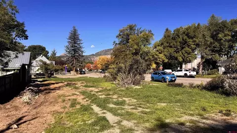 732 E 4th St, Durango, CO 81301 photo 2