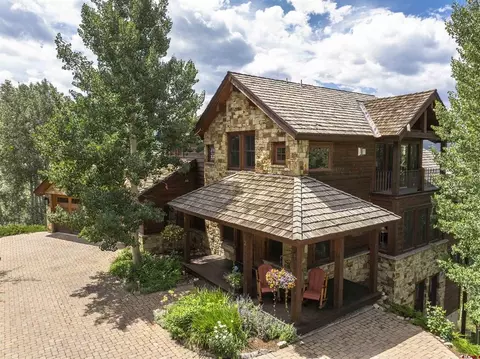 2 Peakview Dr, Crested Butte, CO 81225