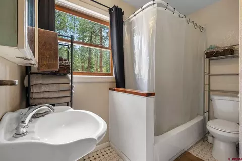 Bath - 959 Sierra Dr, Durango, CO 81301 photo 1 of 2