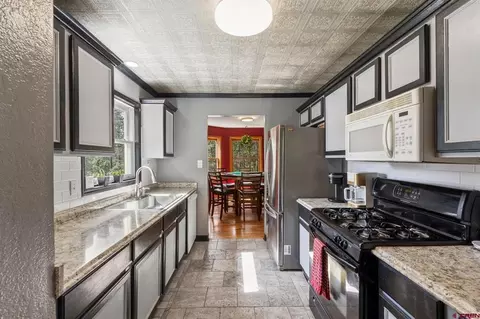 Kitchen - 959 Sierra Dr, Durango, CO 81301 photo 1 of 3