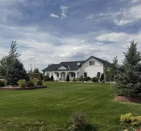 58177 Garner Ln, Olathe, CO 81425