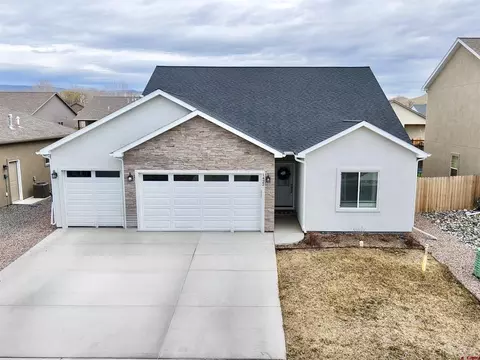 1422 Blue Creek Ave, Montrose, CO 81401