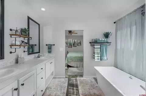 Bath - 5102 County Road 311, Ignacio, CO 81137 photo 3 of 4