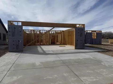 633 Alta Lakes Ave, Montrose, CO 81403