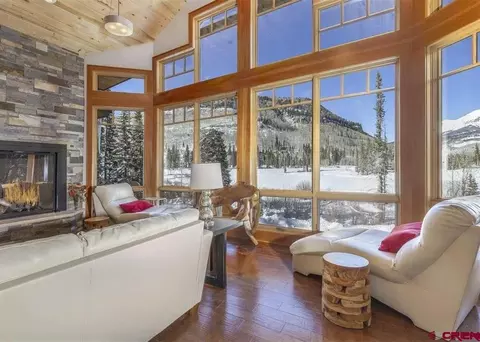 Living - 192 Tacoma Dr, Durango, CO 81301 photo 2 of 4