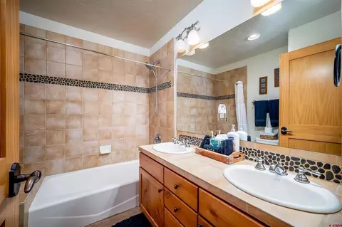 Bath - 46 Limestone Ct, Durango, CO 81301 photo 4 of 4