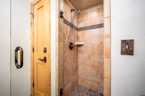 Bath - 46 Limestone Ct, Durango, CO 81301 photo 3 of 4