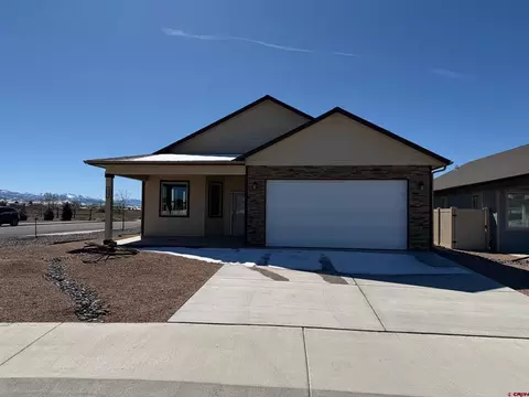 2046 Market St, Montrose, CO 81401