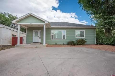 218 N Stough Ave, Montrose, CO 81401