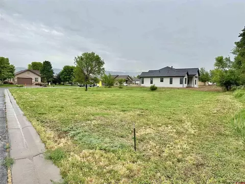 855 SE Pinyon St, Cedaredge, CO 81413