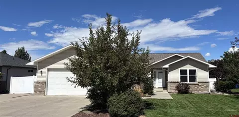 2817 Glen Oak Dr, Montrose, CO 81401