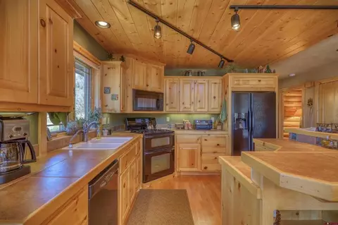 Kitchen - 1001 Soaring Eagle Ct, Chromo, CO 81128 photo 1 of 4