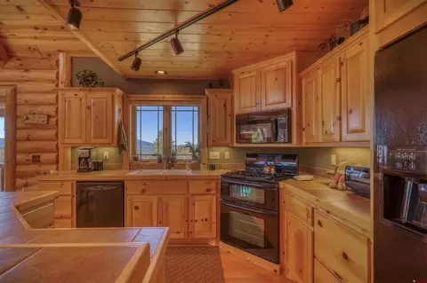Kitchen - 1001 Soaring Eagle Ct, Chromo, CO 81128 photo 2 of 4