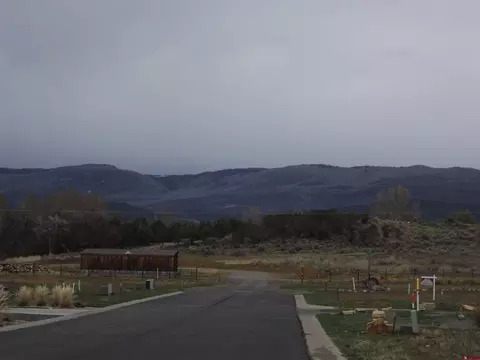 735 SE Pinyon St, Cedaredge, CO 81413 photo 4