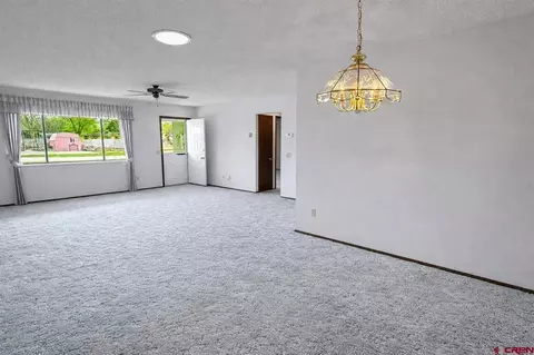 Living - 675 Veinte Dr, Delta, CO 81416 photo 6 of 7
