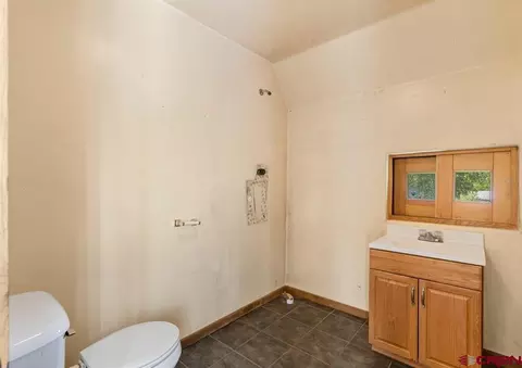 Bath - 22 Aspen Dr, Durango, CO 81301 photo 2 of 2