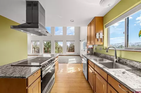 Kitchen - 199 Logging Trail Rd, Durango, CO 81301 photo 2 of 6