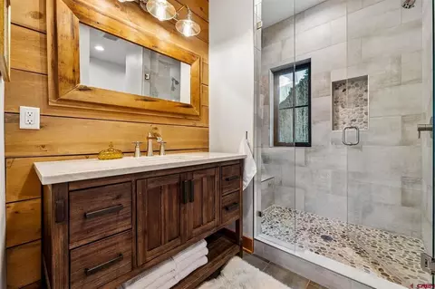 Bath - 27 Meadow Cir, Durango, CO 81301 photo 1 of 4
