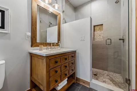 Bath - 27 Meadow Cir, Durango, CO 81301 photo 3 of 4