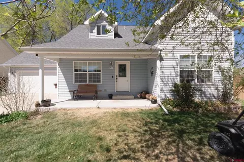 301 Colonial Ct, Montrose, CO 81401